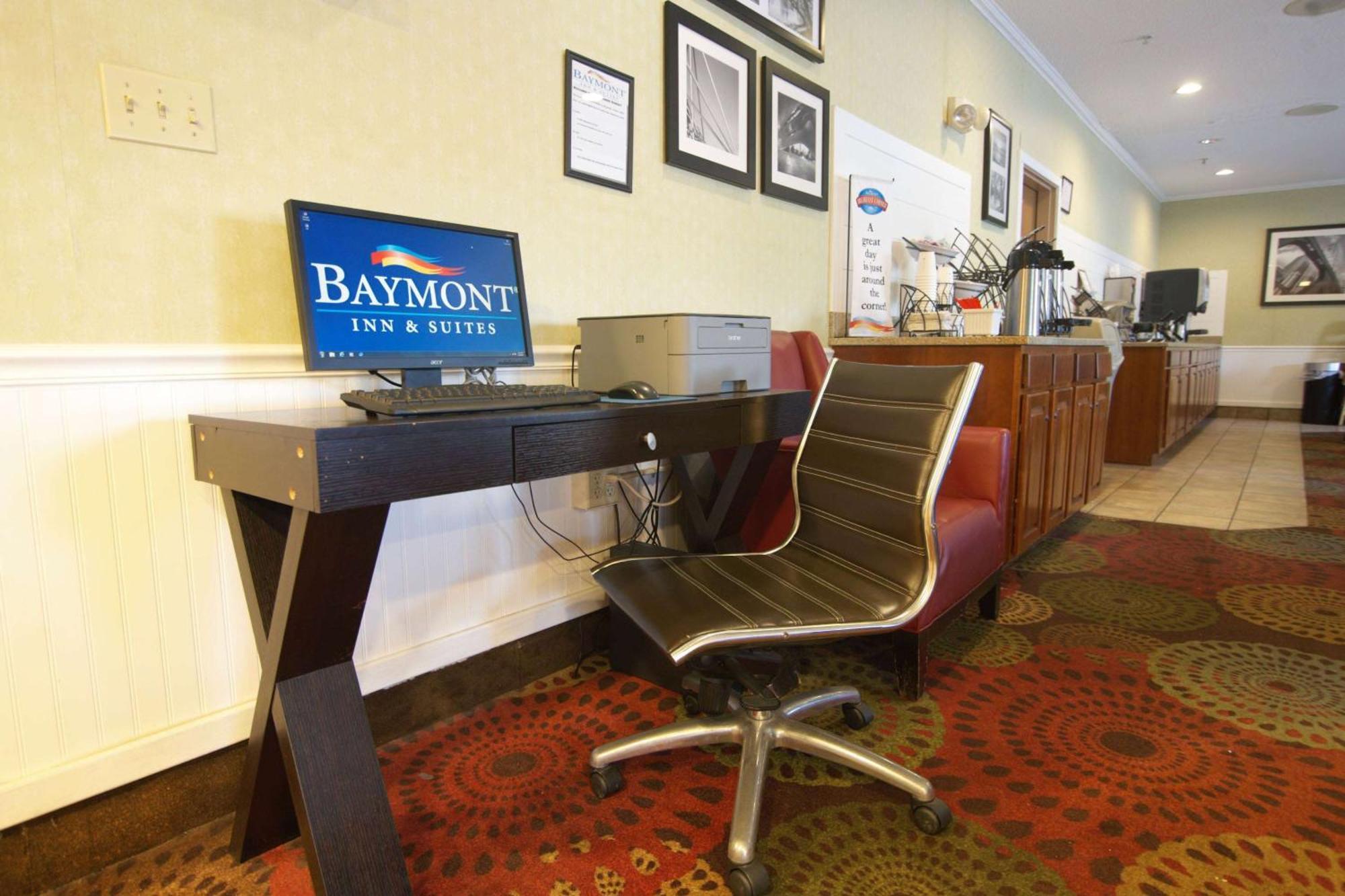 Baymont By Wyndham Portage Hotel Exterior foto